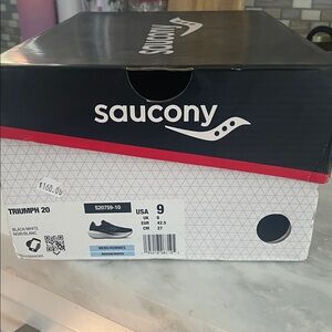 Saucony Triumph 20 Black and White Sneakers